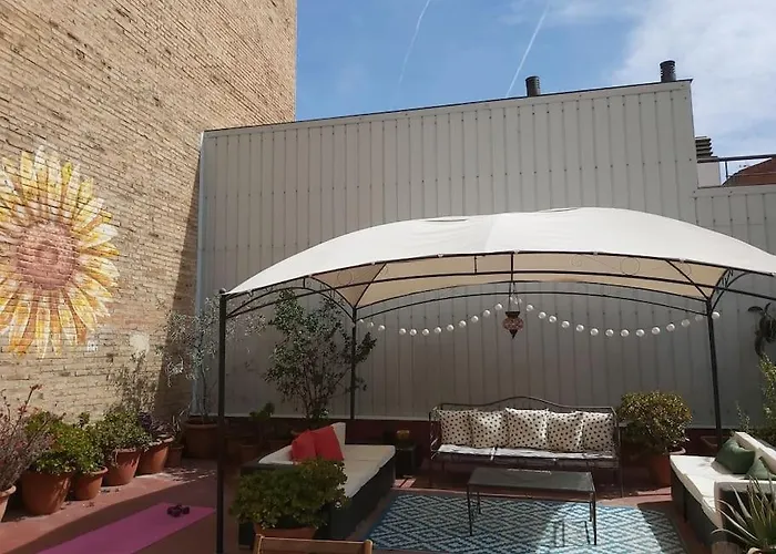 منزل للإقامة Small In Sants With Huge Terrace