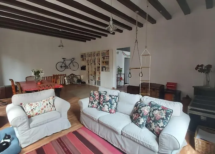 Small In Sants With Huge Terrace منزل للإقامة برشلونة