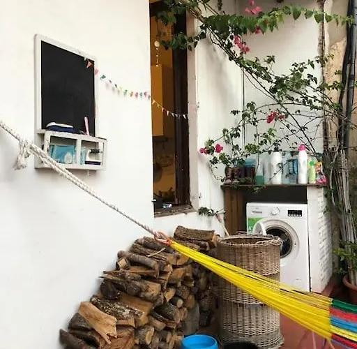 منزل للإقامة Small In Sants With Huge Terrace