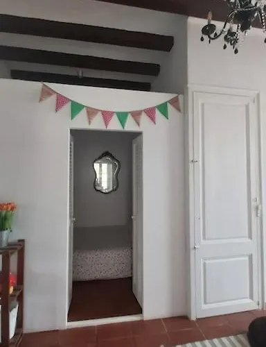 منزل للإقامة Small In Sants With Huge Terrace