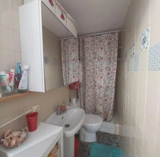 Small In Sants With Huge Terrace * برشلونة