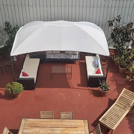 Homestay Small In Sants With Huge Terrace *